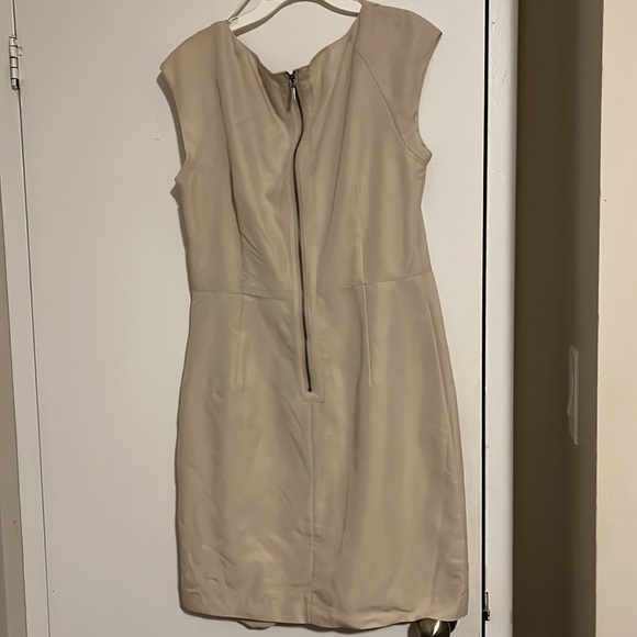 NWOT 💫 Jacob ruffle front dress. Bought new, never worn. Excellent condition. - Picture 2 of 7